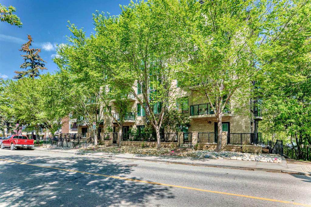 108 25 Avenue - Photo 1