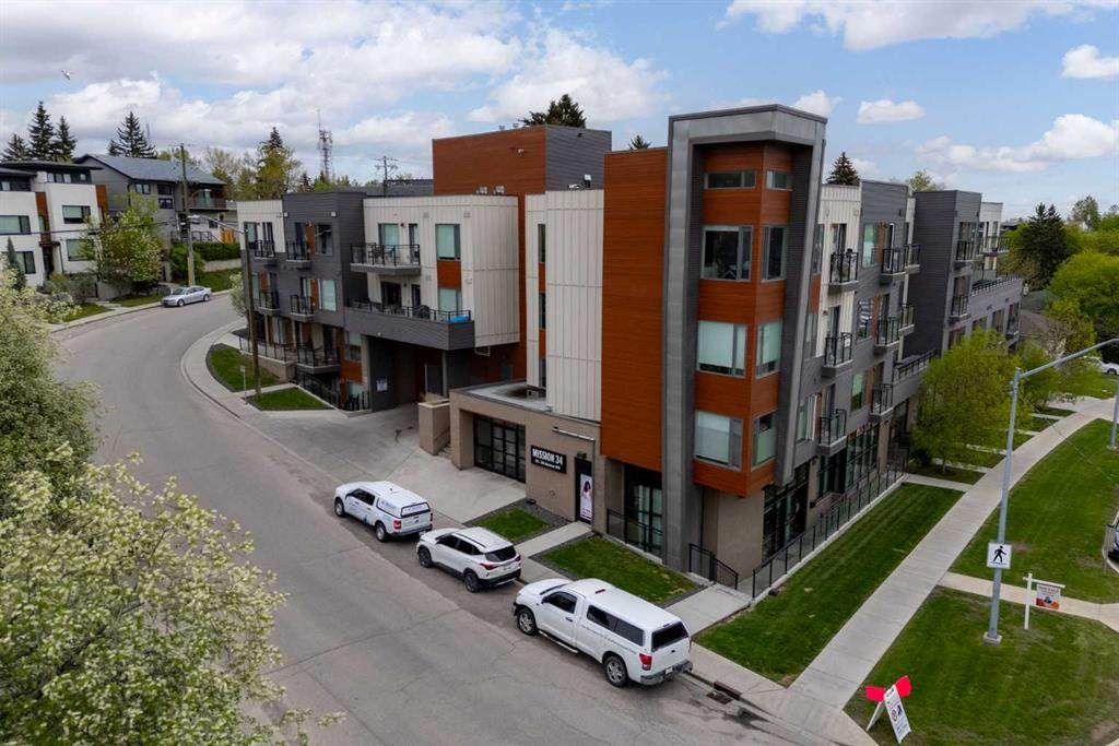 93 34 Avenue - Photo 1