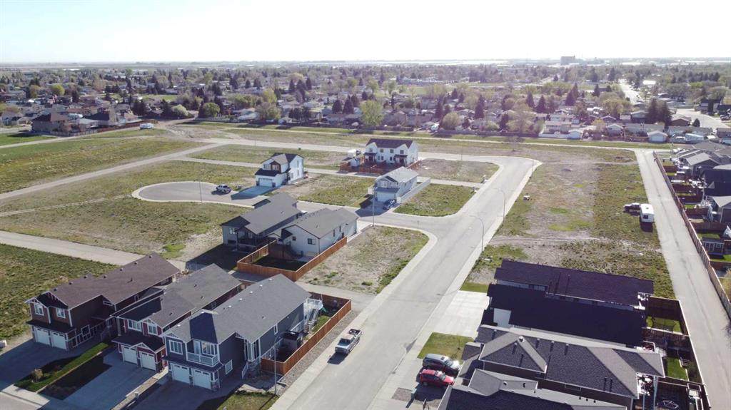 4352 54 Avenue - Photo 1