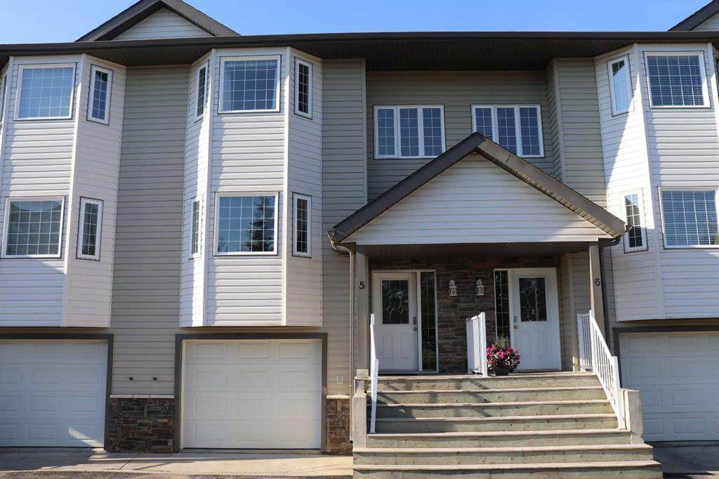 1616 41 Street - Photo 1