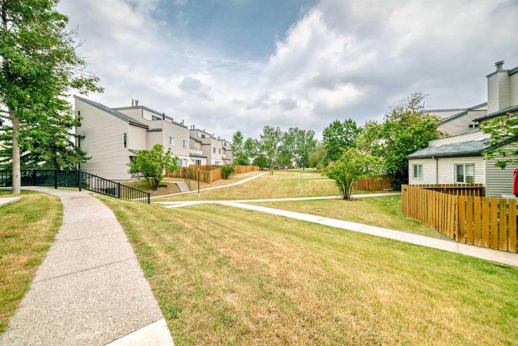 1540 29 Street - Photo 1