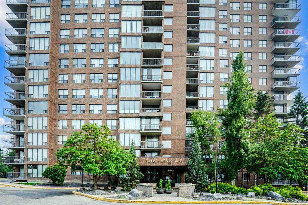 80 Point Mckay Crescent - Photo 1