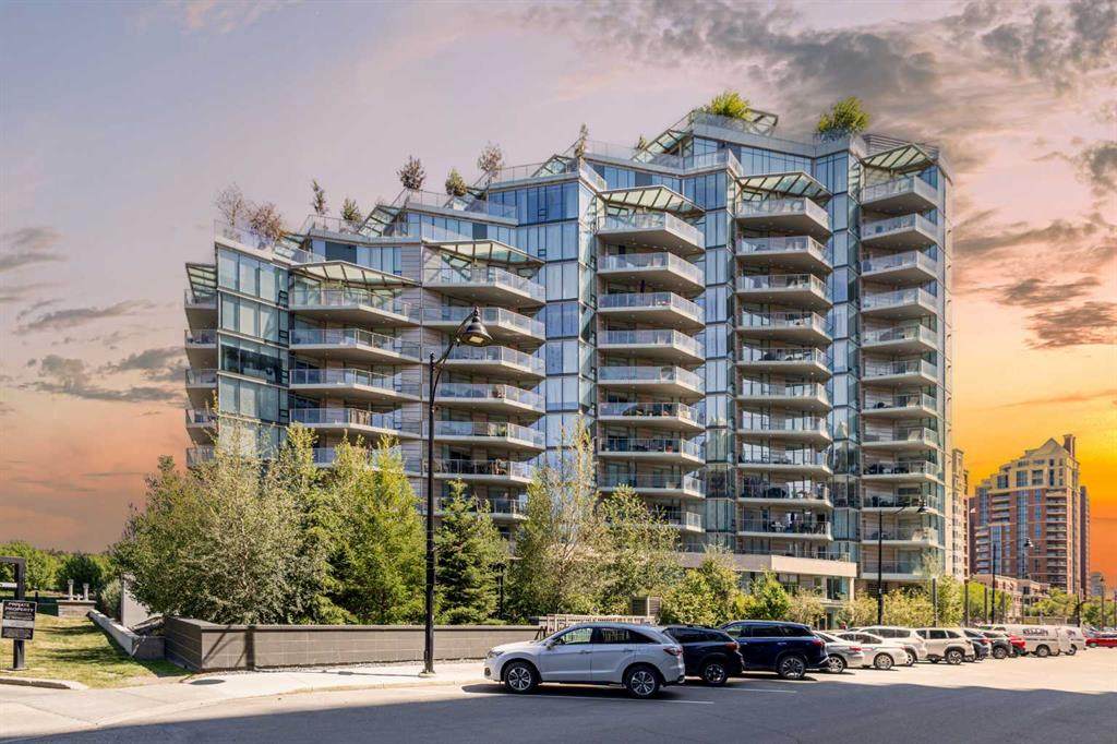 738 1 Avenue - Photo 1