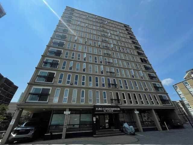 706 15 Avenue - Photo 1