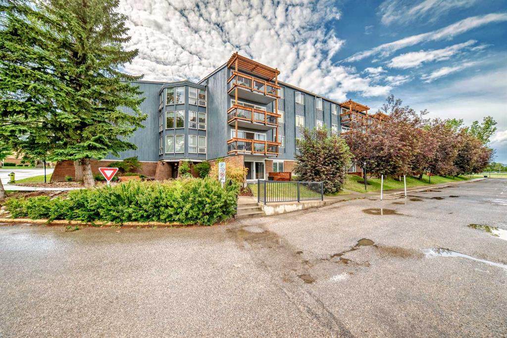 816 89 Avenue - Photo 1