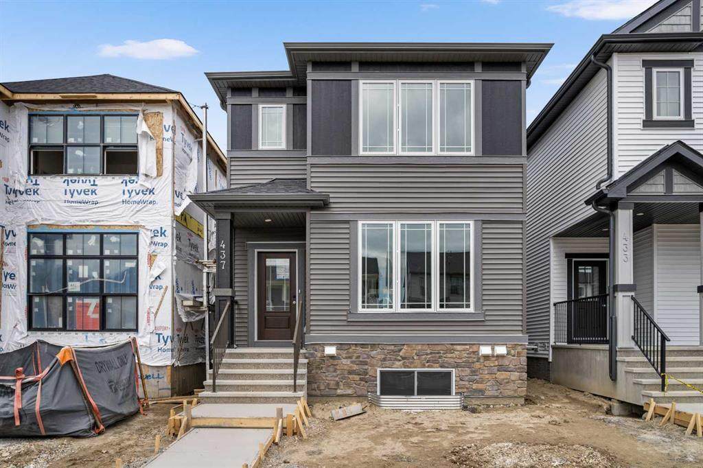 437 Hotchkiss Drive - Photo 1