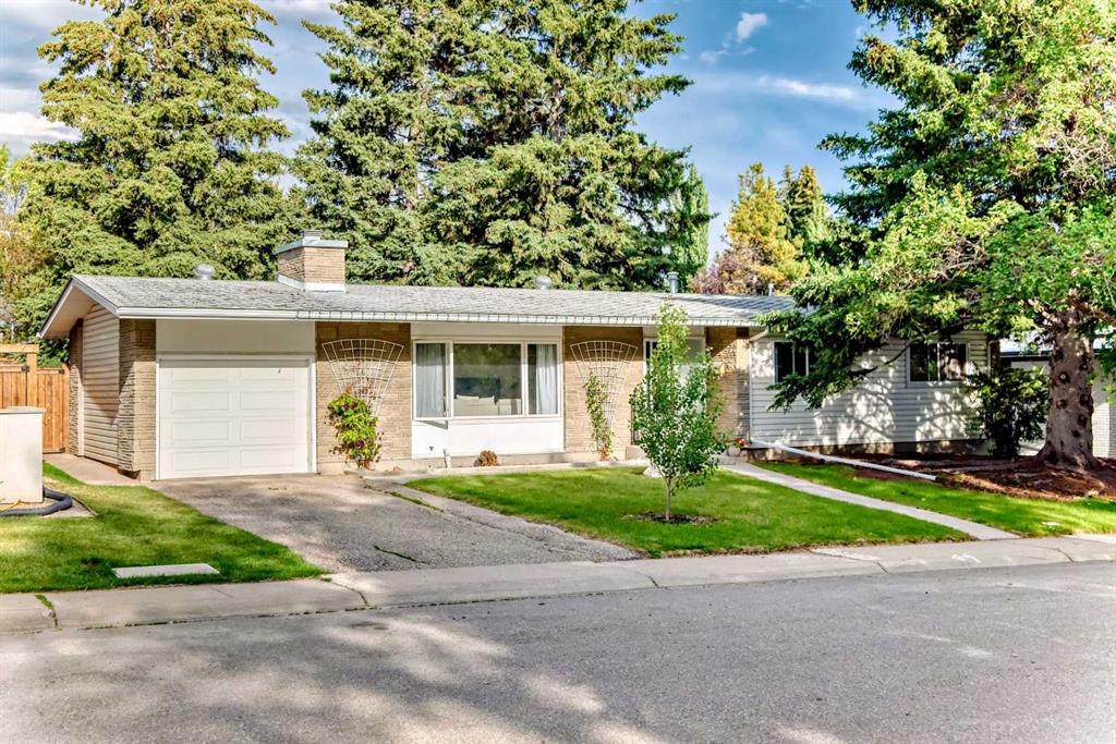 368 Capri Crescent - Photo 1