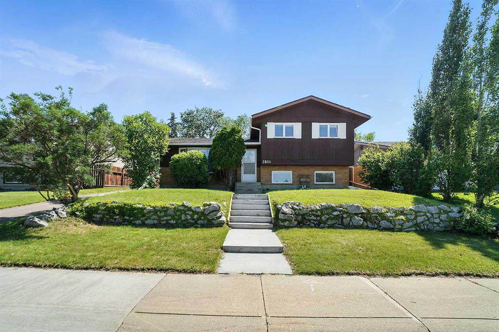 3804 52A Avenue - Photo 1