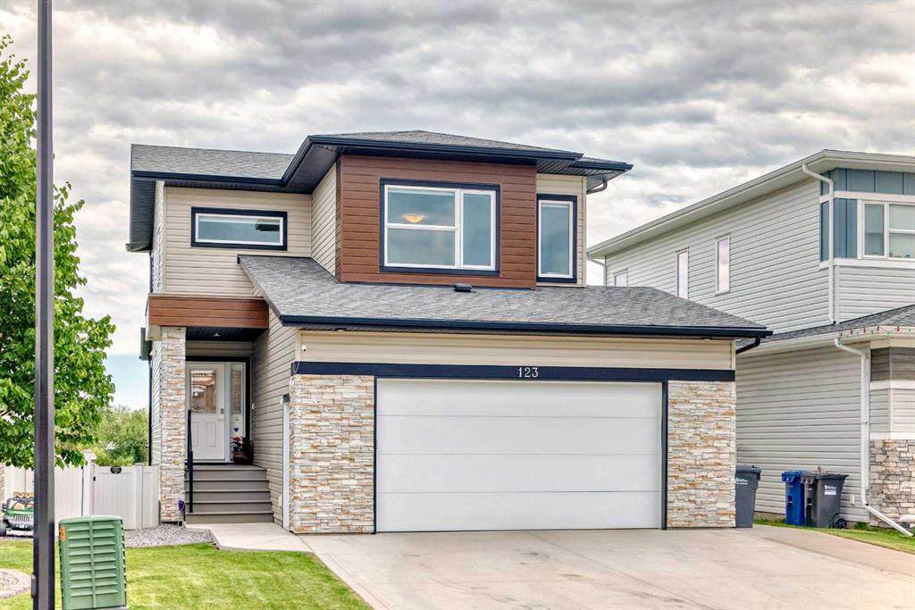 123 Vancouver Crescent - Photo 1
