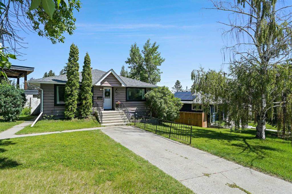 2326 19 Street - Photo 1