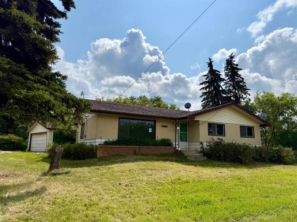 9917 103 Avenue - Photo 1