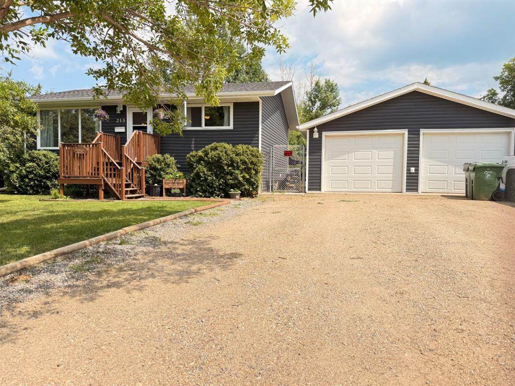 213 3 Street - Photo 1
