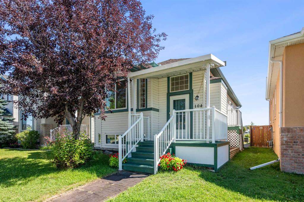 104 Saddlemead Road - Photo 1