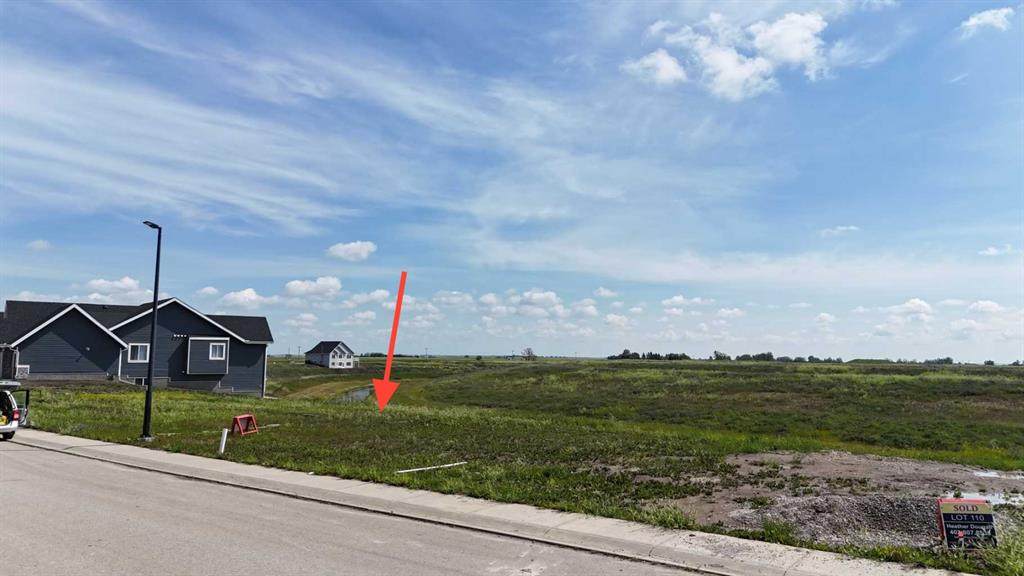 323 Muirfield Crescent - Photo 1