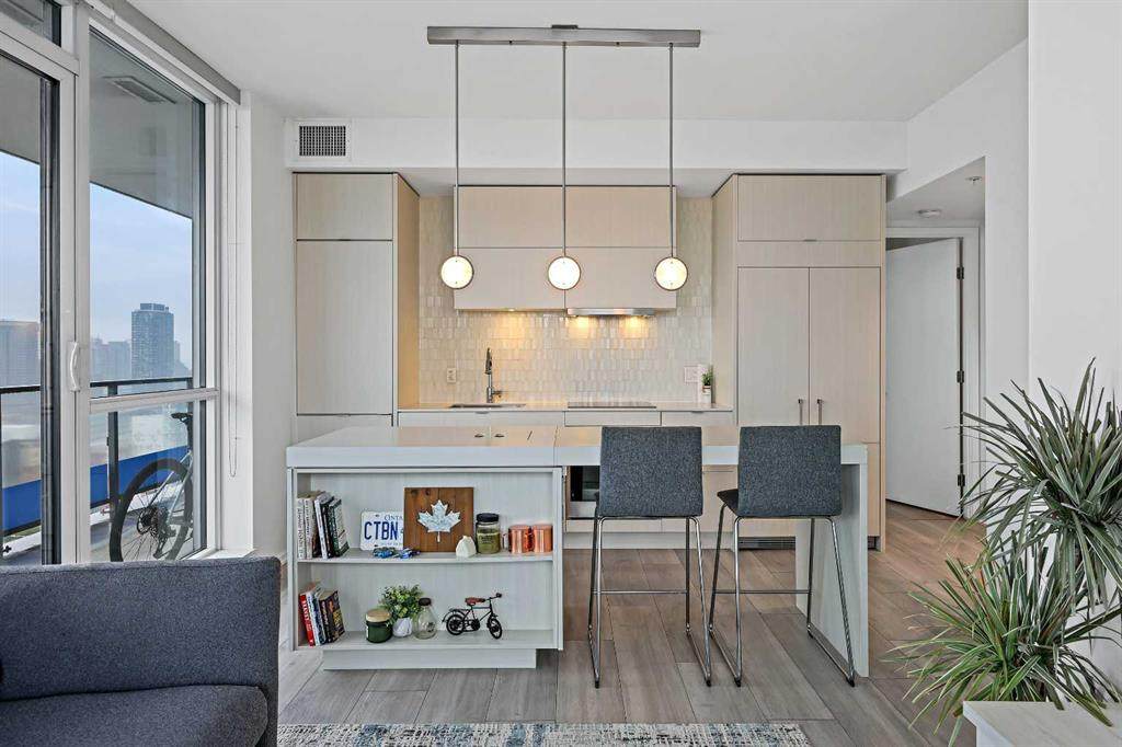 615 6 Avenue - Photo 1