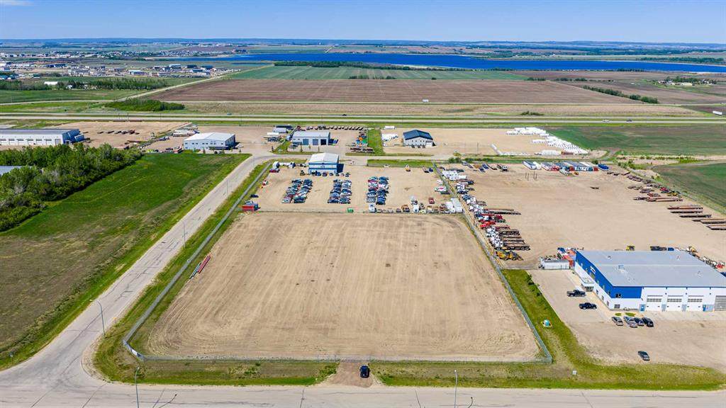 15901 90 Street - Photo 1