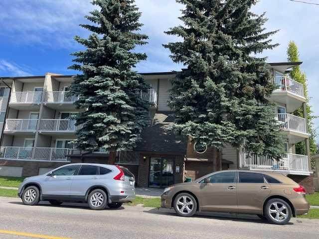 110 20 Avenue - Photo 1