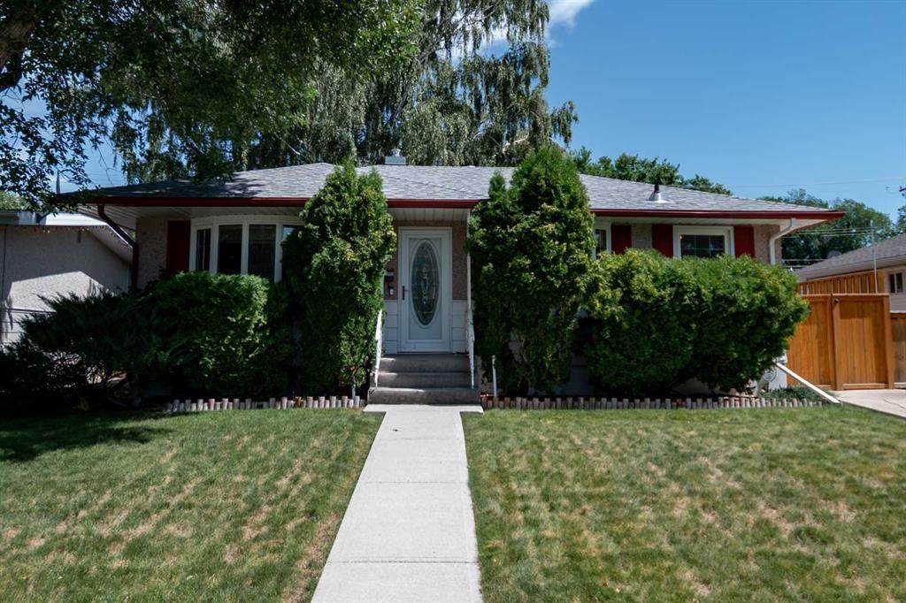 1915 18 Avenue - Photo 1