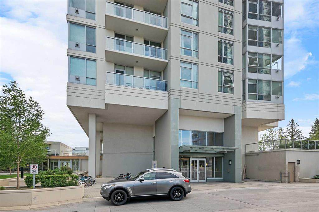 77 Spruce Place - Photo 1