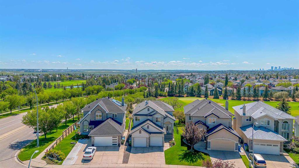 9 Panorama Hills Manor - Photo 1