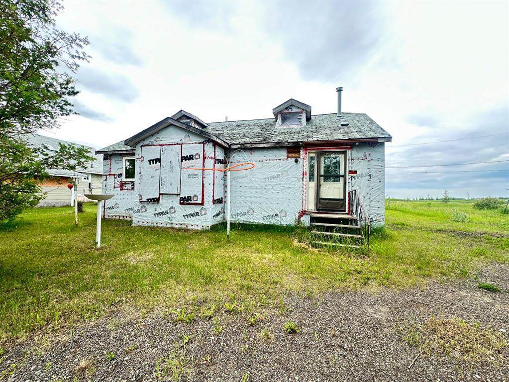 106 2 Street - Photo 1