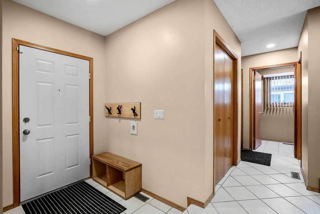 https://bt-photos.global.ssl.fastly.net/calgary/orig_boomver_1_A2244130-2.jpg