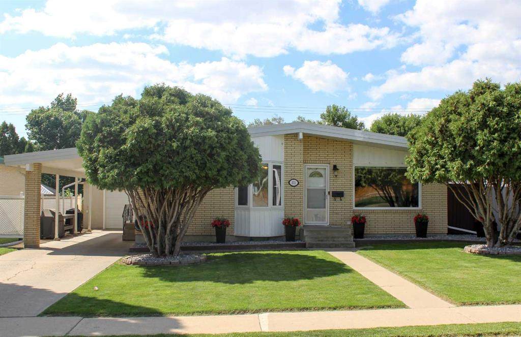 373 12 Street - Photo 1