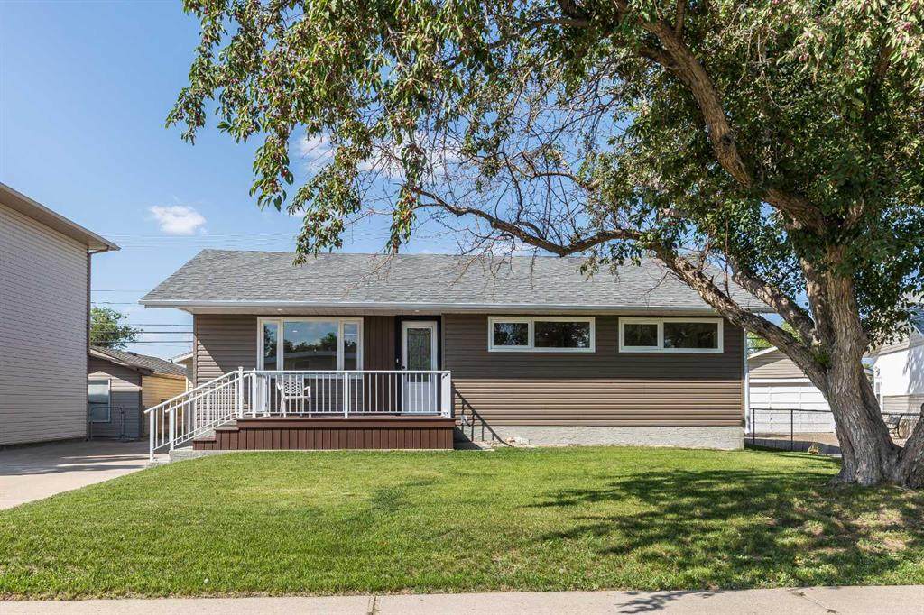 1316 Mckenzie Crescent - Photo 1