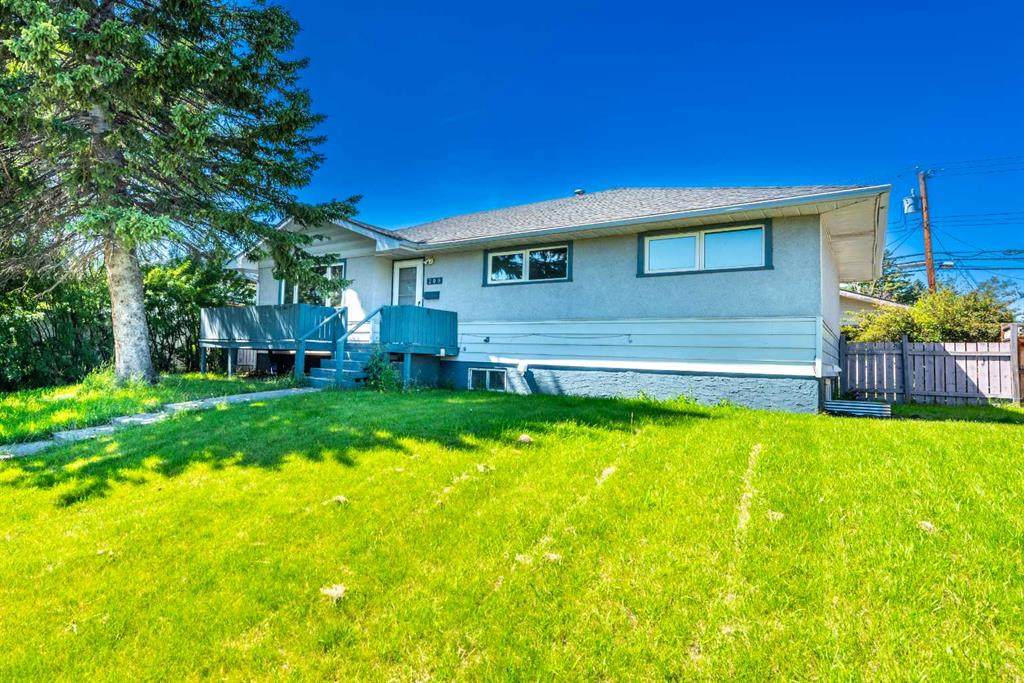 209 47 Street - Photo 1