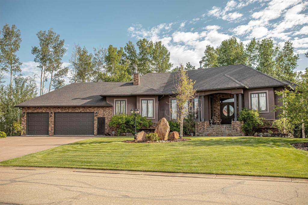 13 Chinook Crescent - Photo 1