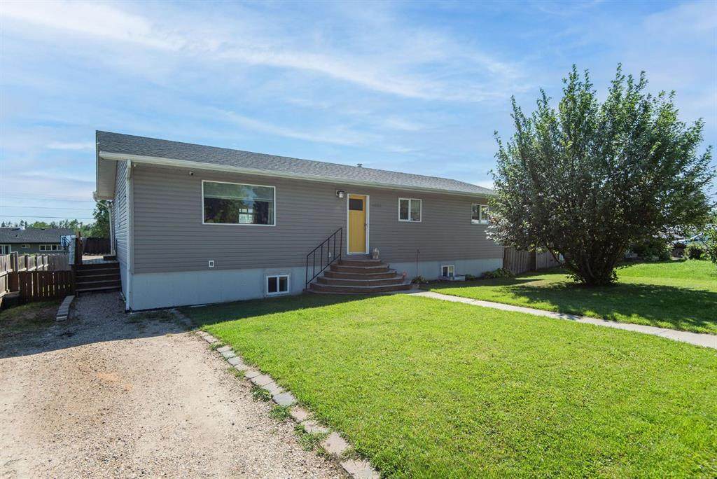 4831 52 Avenue - Photo 1