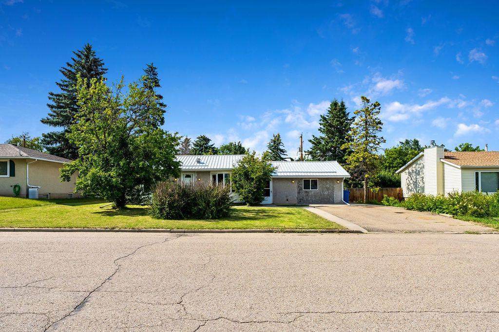 2514 22 Street - Photo 1