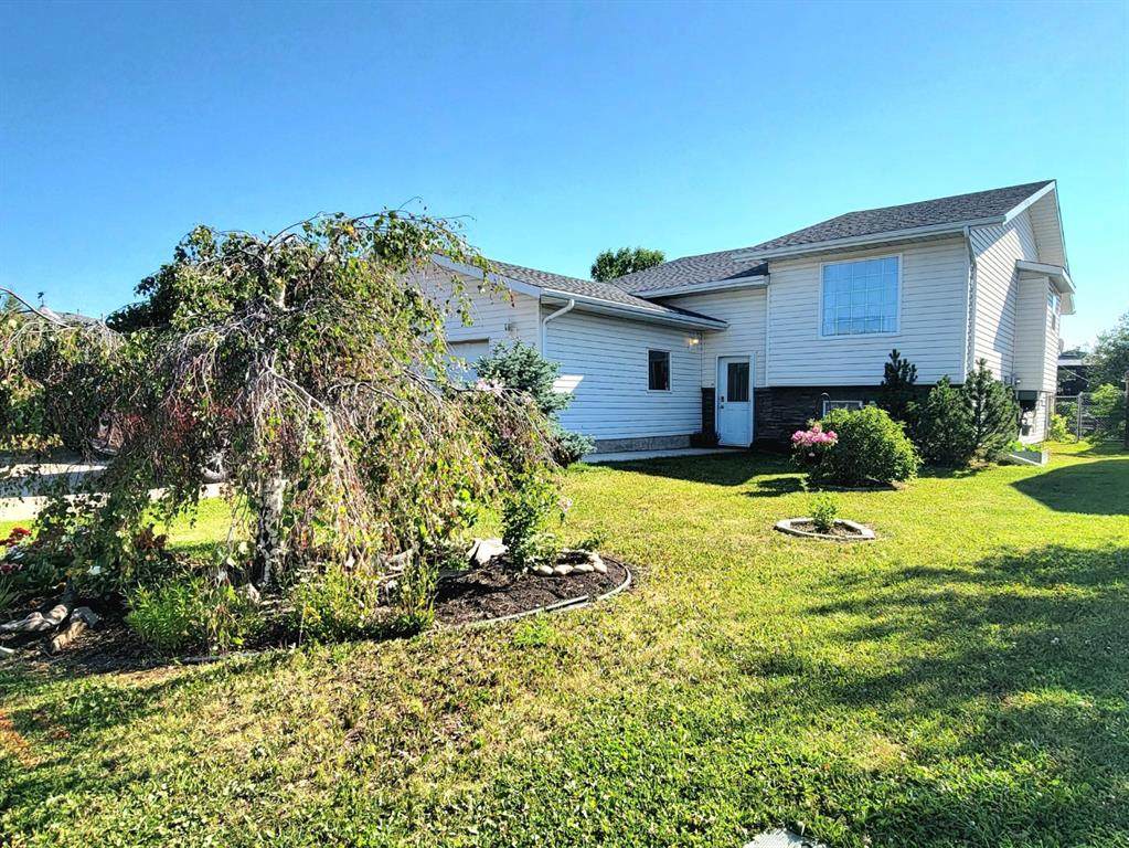 9905 104 Street - Photo 1