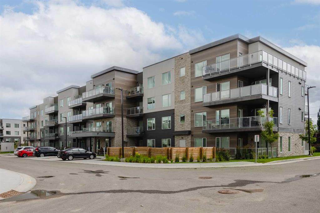 200 Shawnee Square - Photo 1