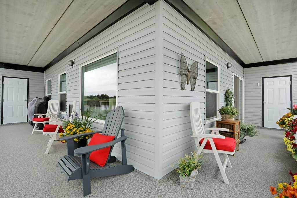 499 Meadowlake Court - Photo 1