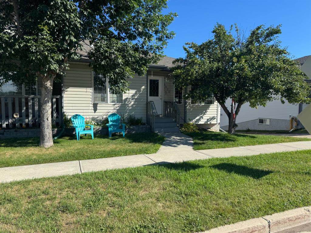 4920 53 Avenue - Photo 1