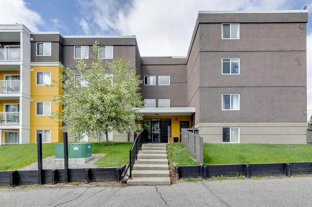 4455A Greenview Drive - Photo 1