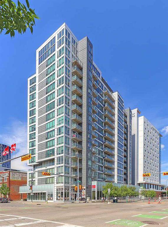 450 8 Avenue - Photo 1