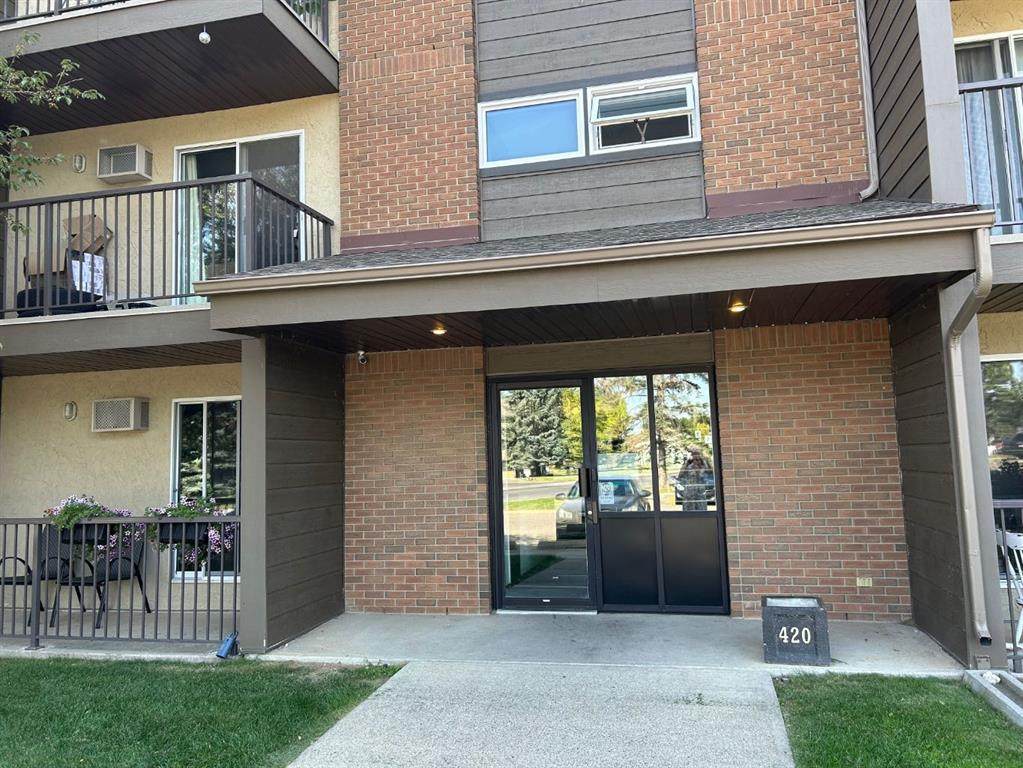 420 Columbia Boulevard - Photo 1