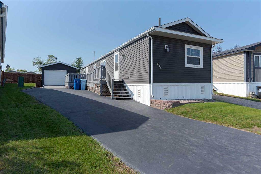 132 Grey Owl Place - Photo 1