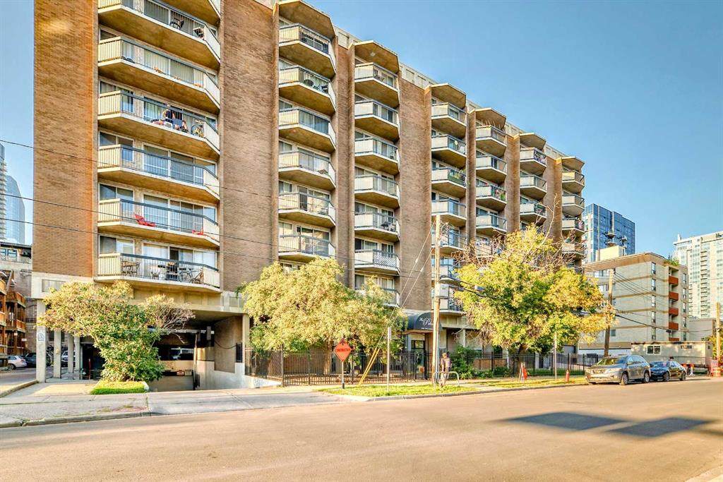 340 14 Avenue - Photo 1