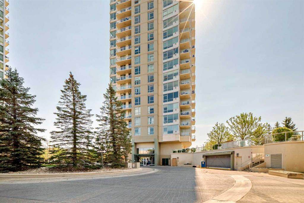 77 Spruce Place - Photo 1