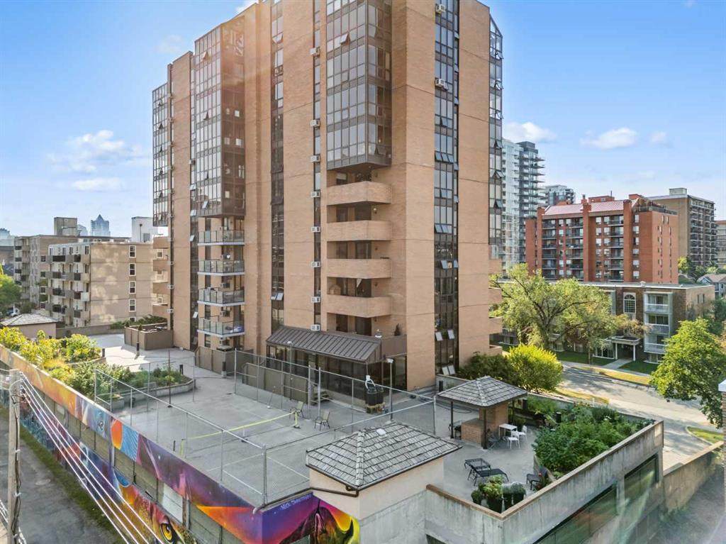 1334 13 Avenue - Photo 1