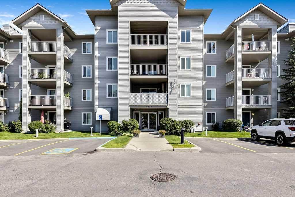 604 8 Street - Photo 1