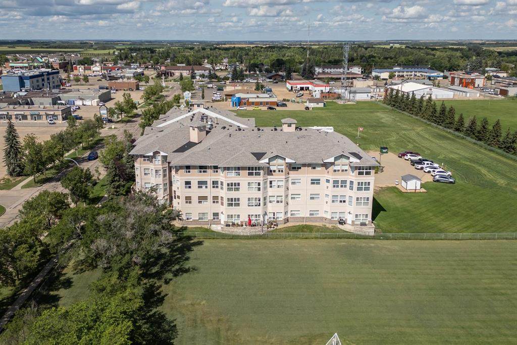 4623 65 Street - Photo 1