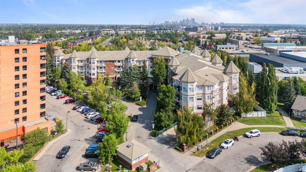 200 Lincoln Way - Photo 1