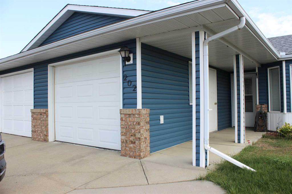 202 Ebert Close - Photo 1