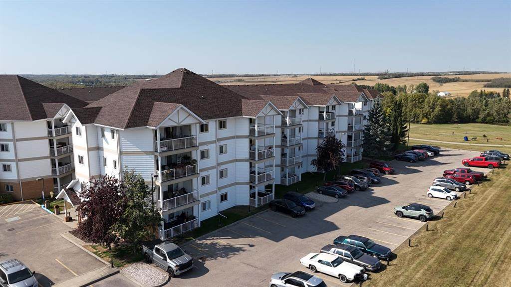 9932 100 Avenue - Photo 1