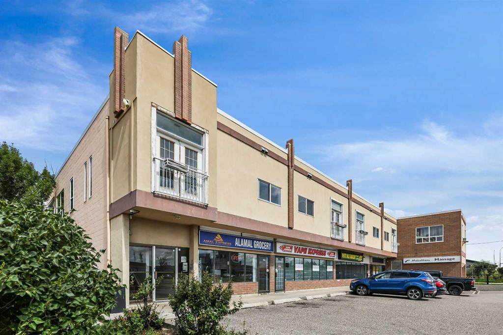 4908 17 Avenue - Photo 1