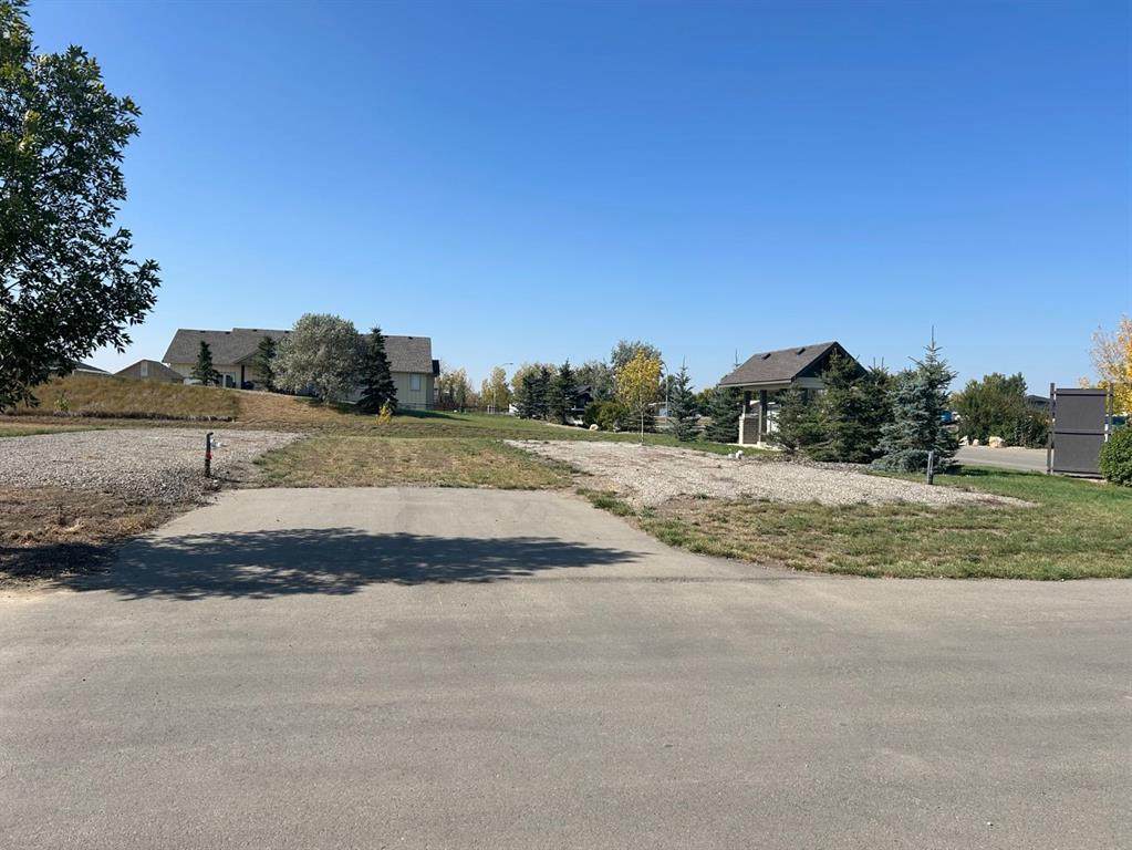 2059 Sunflower Crescent - Photo 1